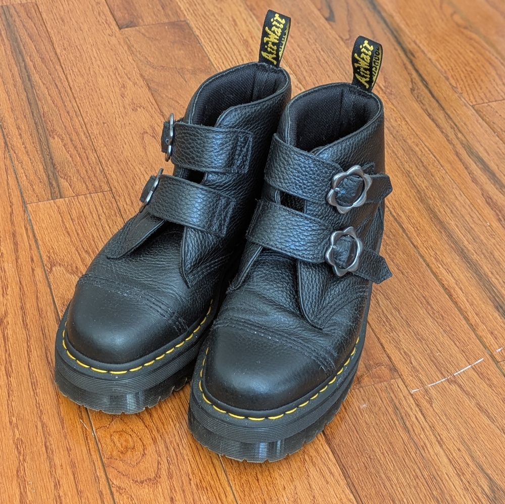 Dr Martens Devon Flower Platform Boots